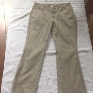 Khaki jeans